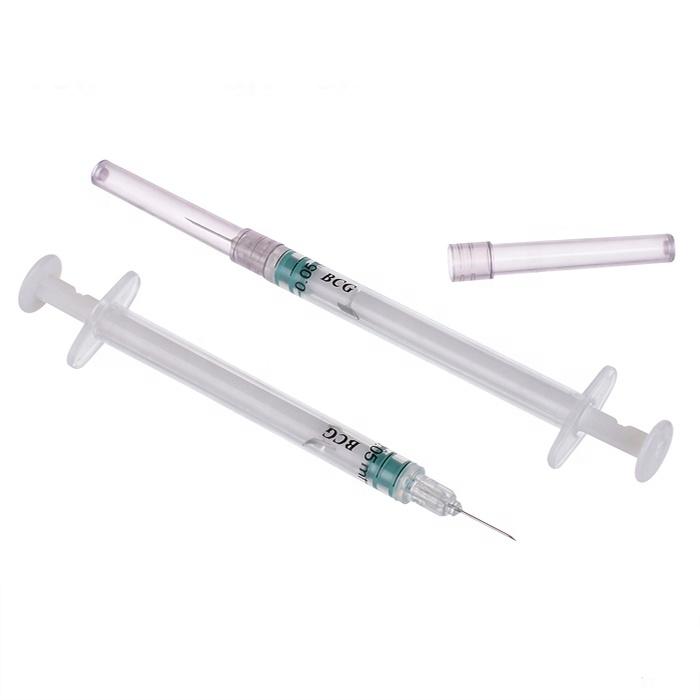 What are the essential features and safety considerations when choosing disposable vaccine syringes?